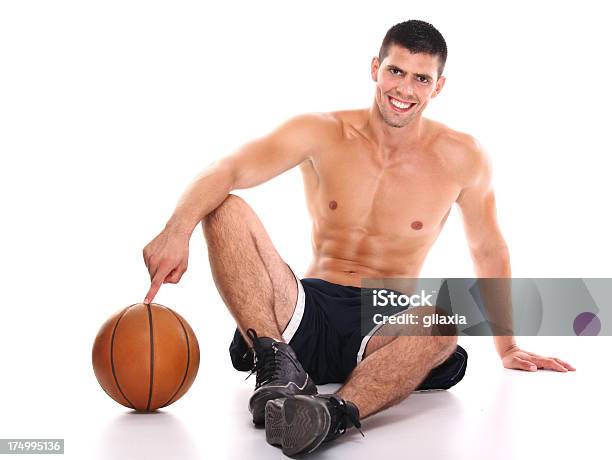 Jugador De Baloncesto Foto de stock y más banco de imágenes de Adulto - Adulto, Atleta - Papel social, Atlético