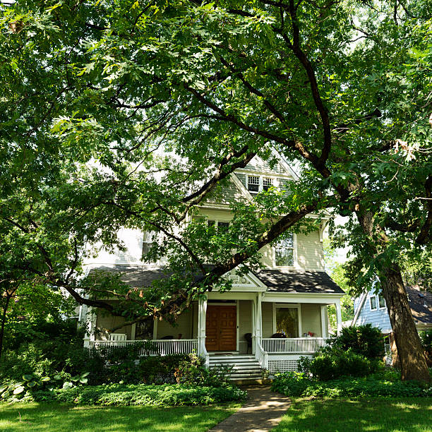 istock Luxury Bed And Breakfast, Oak Park, Chicago 174995812