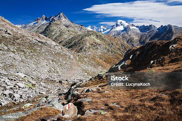 Herbst Auf Die Berge Stockfoto und mehr Bilder von Alpen - Alpen, Berg, Berggipfel