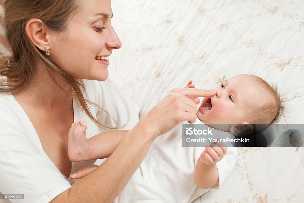 Mutter spielen mit baby - Lizenzfrei Baby Stock-Foto