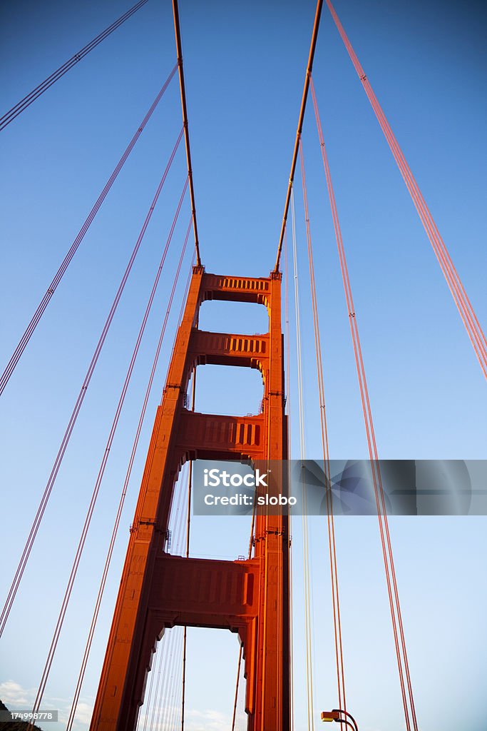 Blick auf die Golden Gate Bridge vom unten - Lizenzfrei Architektur Stock-Foto