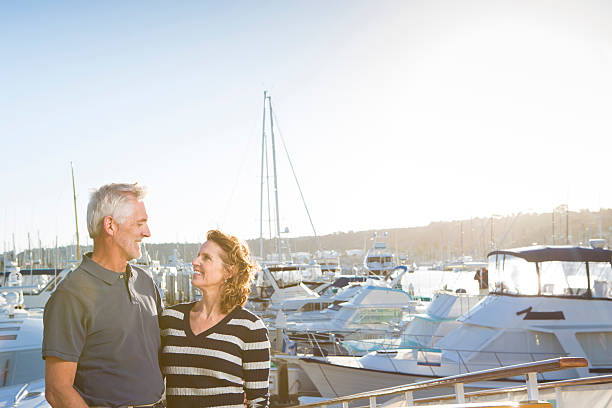 istock Couple at ocean marina 174999912