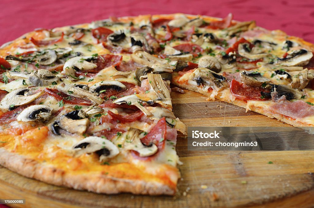 Pizza - Lizenzfrei Backen Stock-Foto