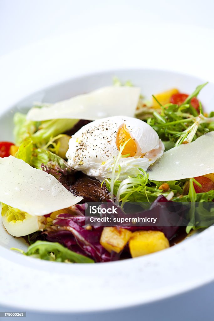 Salat mit Eiern benedict - Lizenzfrei Blatt - Pflanzenbestandteile Stock-Foto