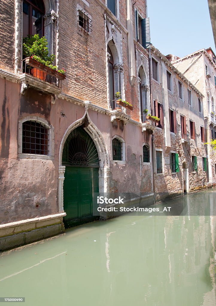 Excelente foto do acervo do Veneza Water Alley - Foto de stock de 12 Horas royalty-free