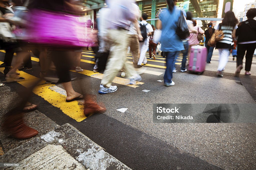 Multidão atravessando em Hong Kong - Royalty-free A caminho Foto de stock