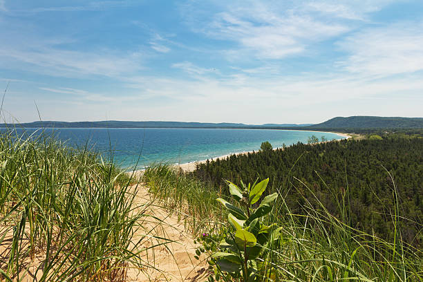 パスを、デューン - travel destinations lake michigan freshwater standing water ストックフォトと画像