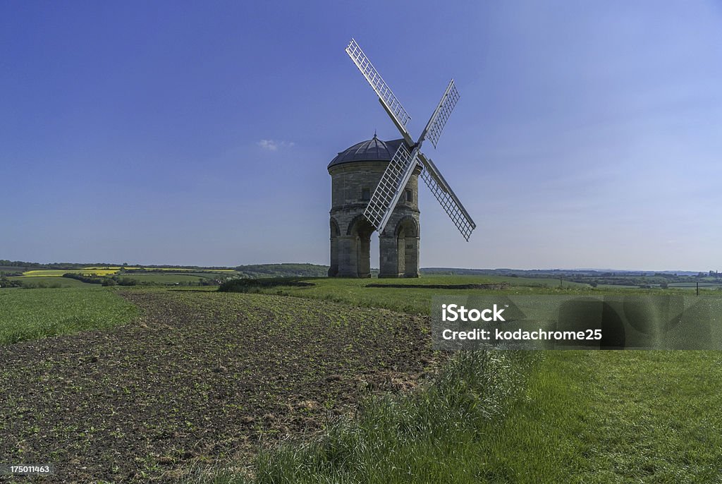 chesterton windmill chesterton windmill designed by indigo jones in the warwickshire countryside Agricultural Field Stock Photo