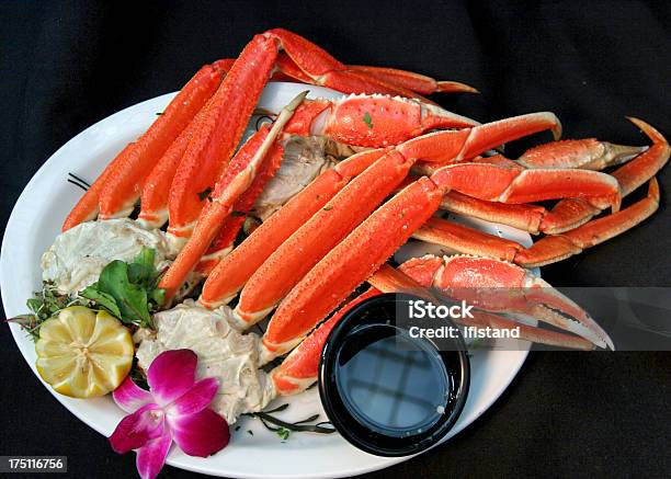 Snow Crab Stockfoto und mehr Bilder von Butter - Butter, Feinschmecker-Essen, Fische und Meeresfrüchte