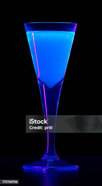 Foto de Fluorescente Bebida e mais fotos de stock de Arrumado - Arrumado, Azul, Bebida