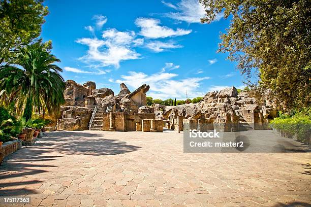 Photo libre de droit de Ruines Romaines Italiques À Séville Lespagne banque d'images et plus d'images libres de droit de Espagne - Espagne, Amphithéâtre, Andalousie