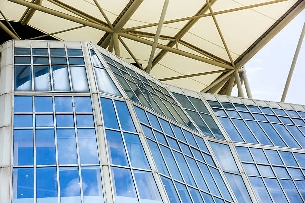 istock Glass wall and canvas roof 175119102
