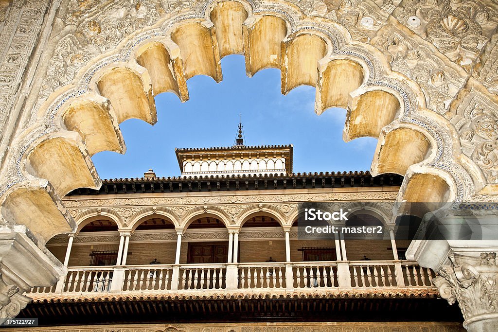 Decorazioni nel Royal Alcazars di Siviglia, Spagna. - Foto stock royalty-free di Alcázar - Siviglia