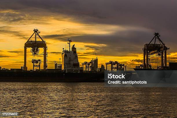 Foto de Navio De Carga De Carga Contêiner e mais fotos de stock de Azul - Azul, Bangkok, Barco de passageiros