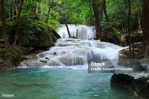 Wodospad W Parku Narodowego Erawan Poziom 1 Kanchanaburi - zdjęcia stockowe i więcej obrazów Azja