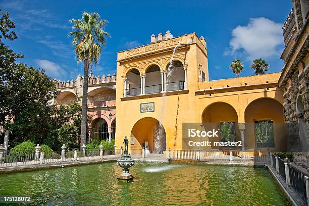 코트야드 물 데이터풀 Of 알카자 스페인 세비야 건축에 대한 스톡 사진 및 기타 이미지 - 건축, 건축물, 경관