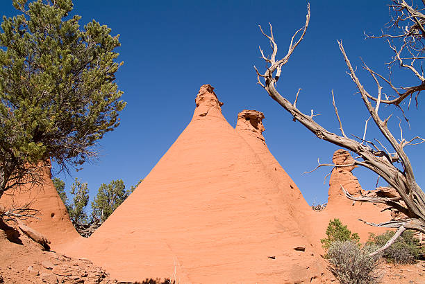 istock Teepee Shaped Sandstone Beehives Kodachrome Basin State Park Southwest Utah 175128492