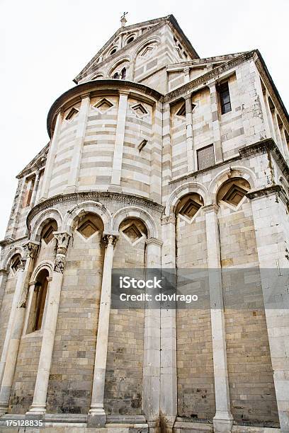 Foto de Antiga Igreja De Mármore Em Pisa Itália e mais fotos de stock de Antigo - Antigo, Arcaico, Arquitetura