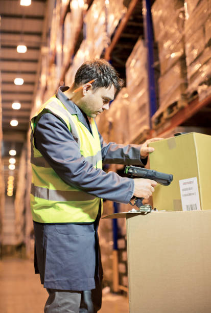 Observer Loading Warehouse 400+ Loading Dock Receiving Warehouse Shipping Stock Photos, Pictures ...