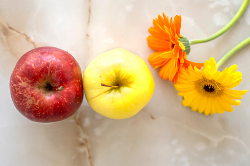 Red and yellow apples background