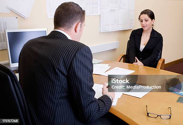 Foto de Entrevista e mais fotos de stock de Entrevista - Evento - Entrevista - Evento, Escritório, Adulto