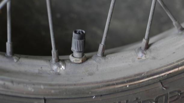 istock Close the tire valve 1751596936
