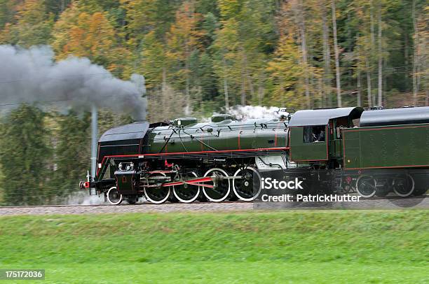 Francese Locomotiva A Vapore - Fotografie stock e altre immagini di Ambientazione esterna - Ambientazione esterna, Antico - Condizione, Antico - Vecchio stile