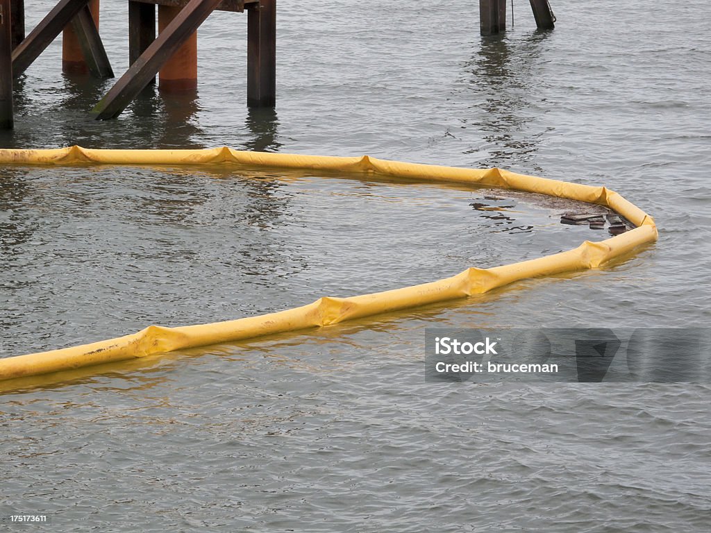 Öl Eindämmung Boom - Lizenzfrei Ölpest Stock-Foto