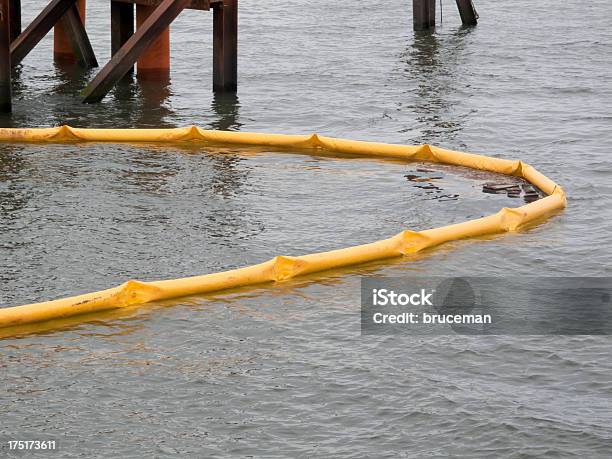 Öl Eindämmung Boom Stockfoto und mehr Bilder von Ölpest - Ölpest, Aufblasbarer Gegenstand, Auf dem Wasser treiben