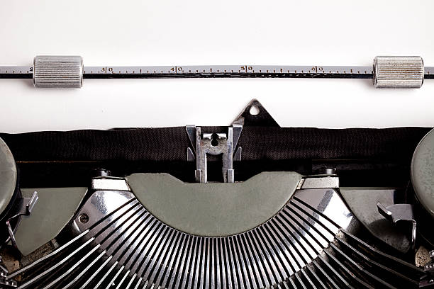 空白のメッセージの古いタイプライター - typewriter key typewriter retro revival book ストックフォトと画像