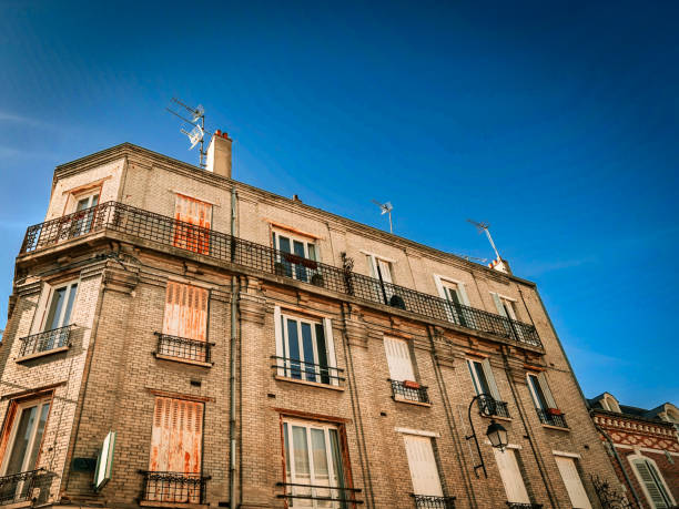 istock Montereau-Fault-Yonne: Strolling through Downtown Streets 1751760133