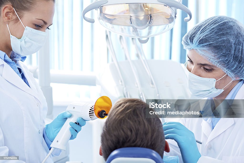 Cirurgia Dentista' - Foto de stock de 30 Anos royalty-free