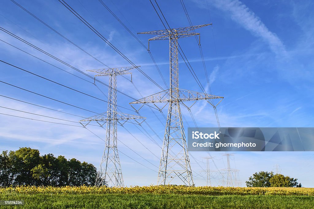 Linee elettriche - Foto stock royalty-free di Acciaio