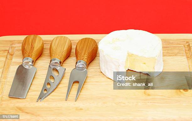 Käsemesser Stockfoto und mehr Bilder von Brie - Brie, Extreme Nahaufnahme, Farbbild