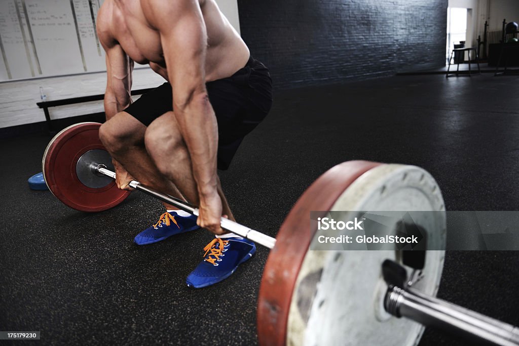 Trabajo más difícil en el gimnasio. - Foto de stock de Adulto libre de derechos