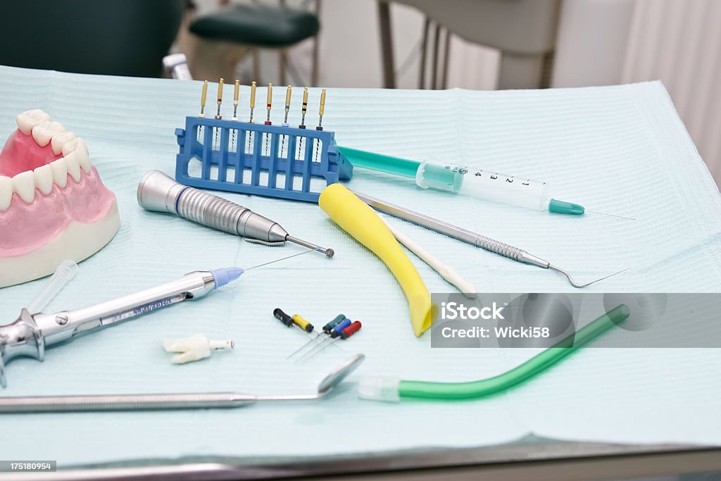 Équipement dentaire pour canal dentaire soin - Photo de Acier libre de droits
