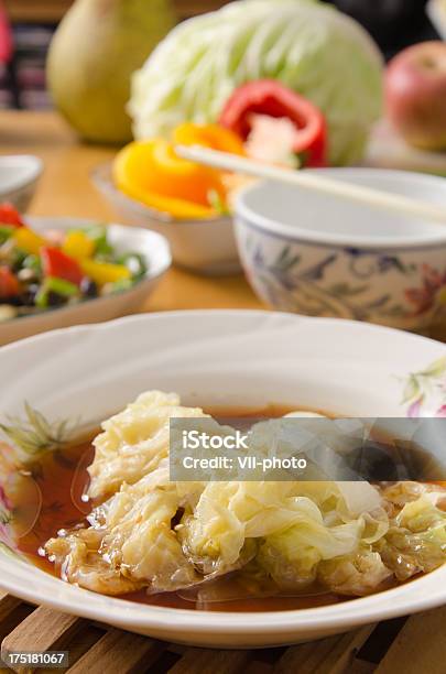 요리에 셀러리 양배추 0명에 대한 스톡 사진 및 기타 이미지 - 0명, 고급 요리, 그릇