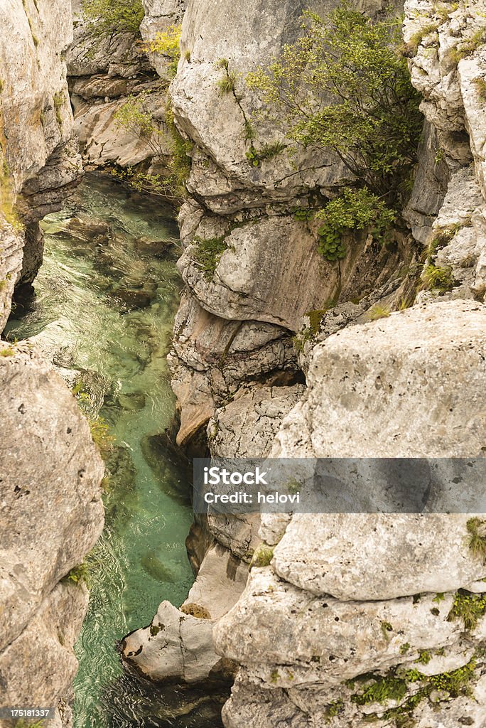 Big troughs de Soča río - Foto de stock de Agua libre de derechos