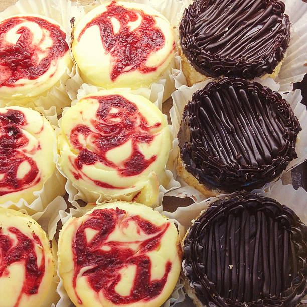istock Strawberry and Chocolate cheesecakes 175181666
