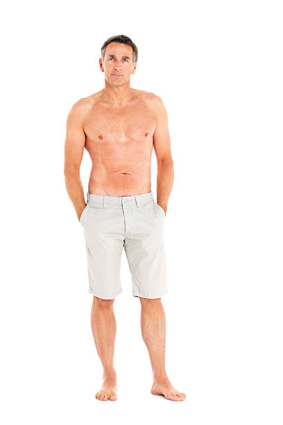 retrato de hombre senior relajado sin camisa - shirtless fotografías e imágenes de stock