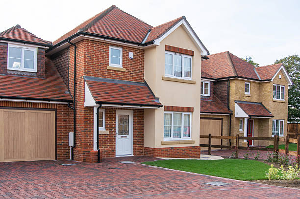 New houses Newly built detached houses that have finished being constructed and waiting to be purchased kent england photos stock pictures, royalty-free photos & images
