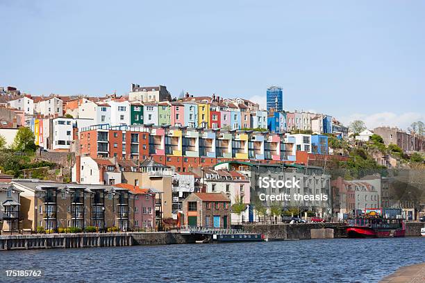 Foto de Harbourside Casas Coloridas e mais fotos de stock de Bristol - Inglaterra - Bristol - Inglaterra, Casa, Inglaterra