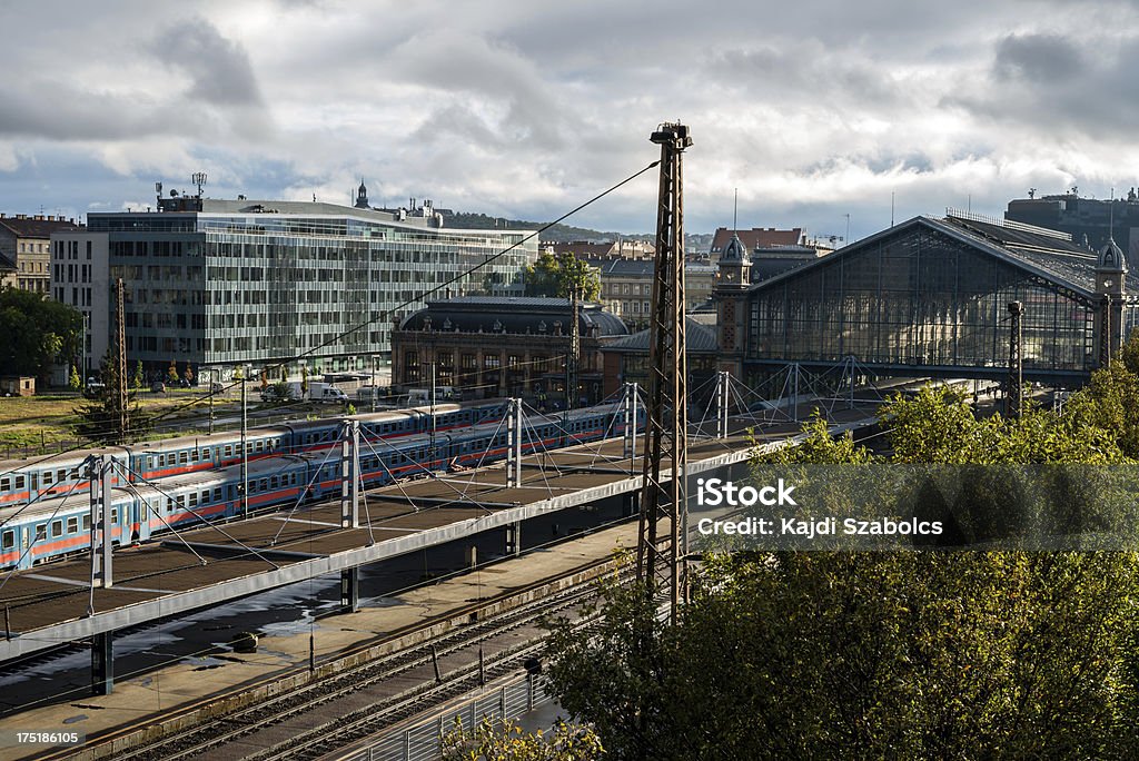 Iarda ferroviaria, tracce e treni - Foto stock royalty-free di Acciaio