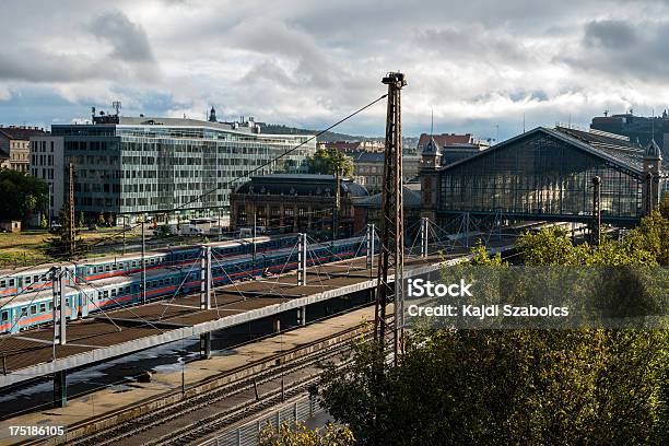 Iarda Ferroviaria Tracce E Treni - Fotografie stock e altre immagini di Acciaio - Acciaio, Ambientazione esterna, Antenna - Parte del corpo animale