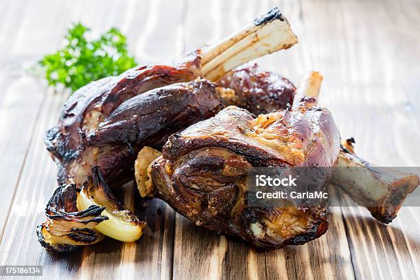 Lamm Shanks Stockfoto und mehr Bilder von Lamm - Fleisch - Lamm - Fleisch, Hachse, Geschmort