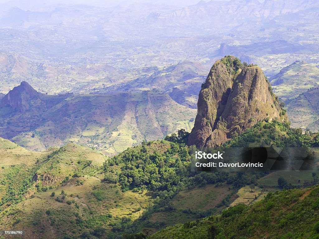 Las montañas - Foto de stock de Colina libre de derechos