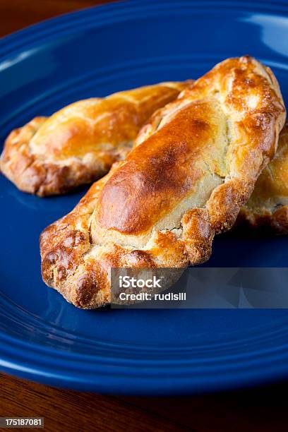 Fresca De Strudel Foto de stock y más banco de imágenes de Alimento - Alimento, Azul, Comidas y bebidas