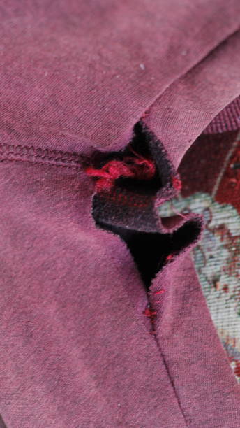 chaqueta rota - pattern embroidery hole jeans fotografías e imágenes de stock