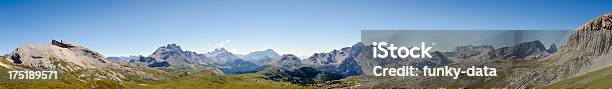 Photo libre de droit de Dolomites Paysage Montagneuxpanorama banque d'images et plus d'images libres de droit de Haut-Adige - Haut-Adige, Panoramique, Alpes européennes