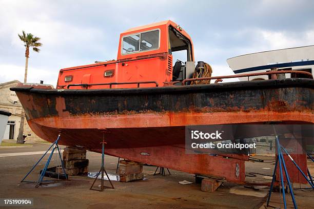 Riparazione Di Spedizione - Fotografie stock e altre immagini di Arrugginito - Arrugginito, Barca a vela, Cantiere navale